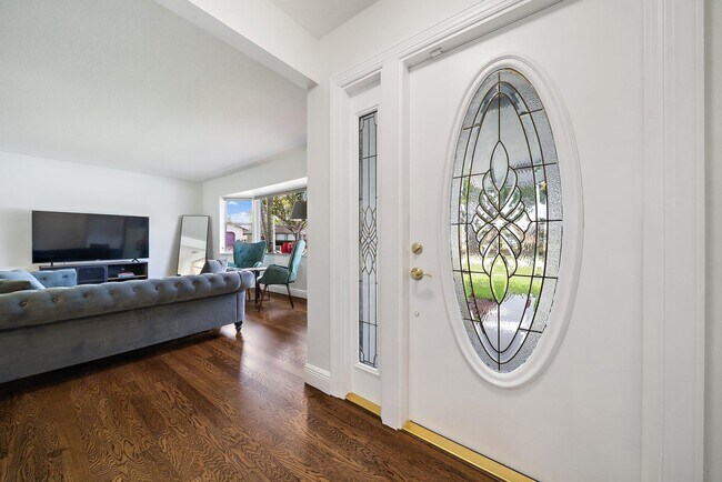 Photo - 1342 Essex Dr
