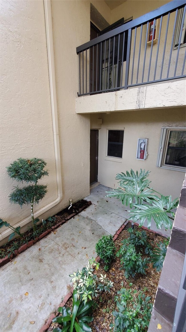 Photo - 3831 Cocoplum Cir Unit 3592