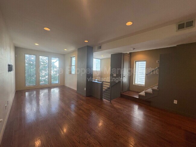 Photo - 3400 Larimer St