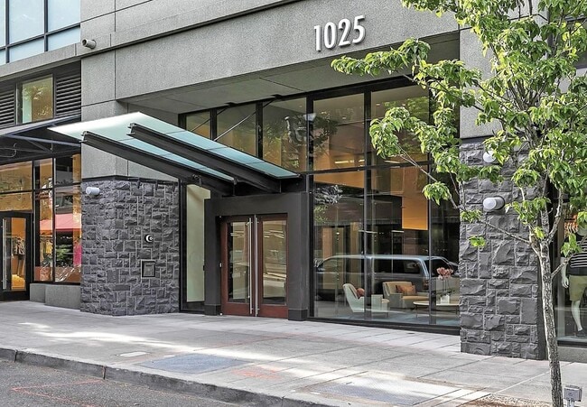 Photo - 1025 NW Couch St