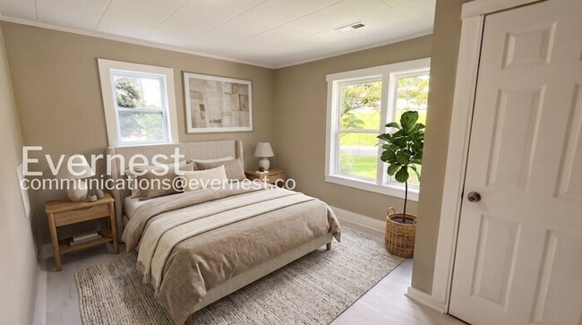 Photo - 3 Bed/1 Bath Home with Off-Street Parking / Available Now!