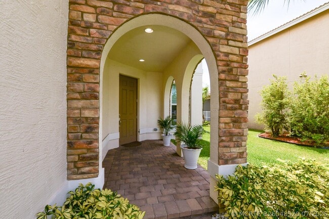 Photo - 713 NW Leonardo Cir