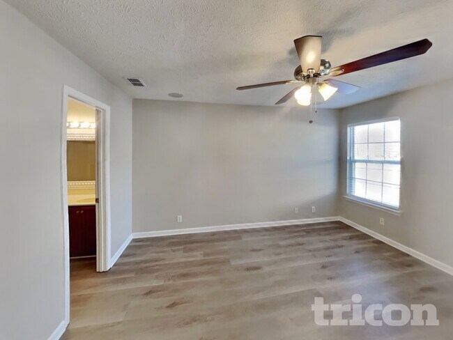 Photo - 3230 Oneida Ct