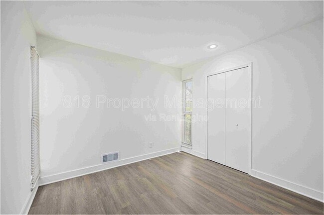 Photo - 11220 College Ave