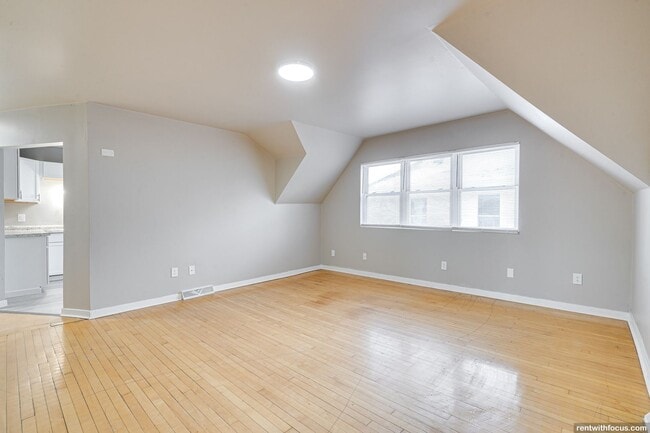 Photo - 618 N Ashland Ave