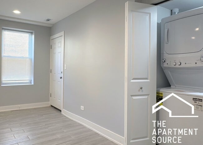 Photo - 926 W 32nd Pl Unit 926 West 32nd Pl