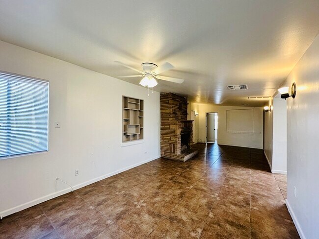 6 Bedroom / 3 Bathroom House with Washer, ... - 6 Bedroom / 3 Bathroom House with Washer, ...