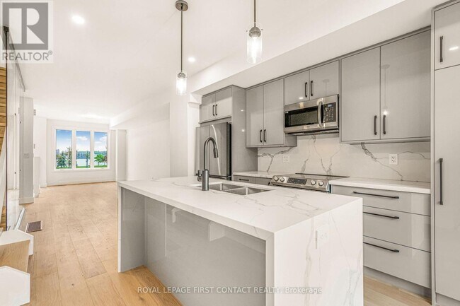 Photo - 4 Alderwood Ln