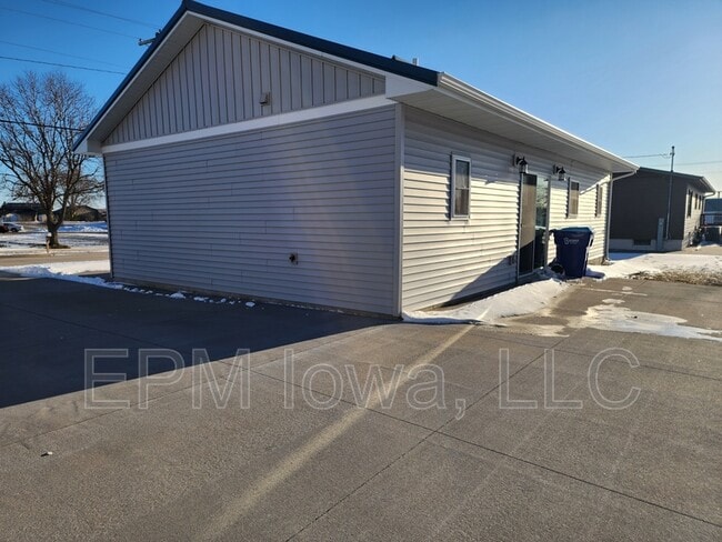 Photo - 1309 3rd St NW