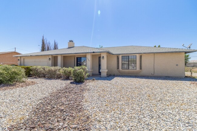Building Photo - Cute Apple Valley Home Located in a Quiet ...