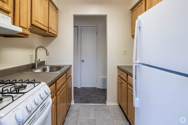 The Carlton 2BR, 1BA - 1,012SF - Kitchen