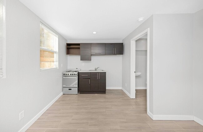 Photo - P197 - #4A Holiday Inn Unit P197 - #4A Holiday Inn - 3000 Beach Blvd S