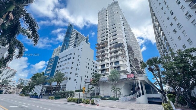 Building Photo - 6061 Collins Ave Unit 4B Rental