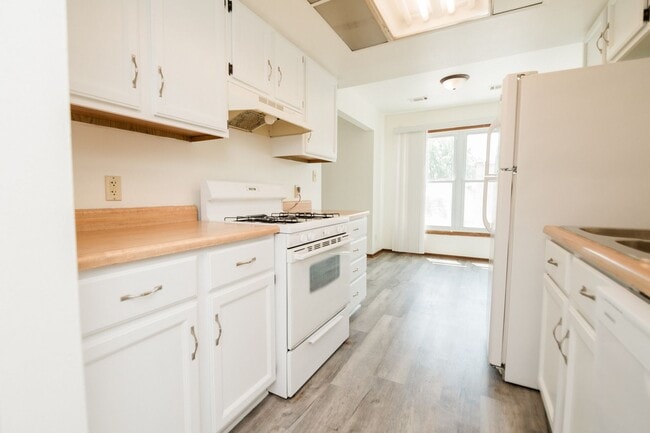 Photo - 3320 Randolph Pl Unit 3320 Randolph Apt D