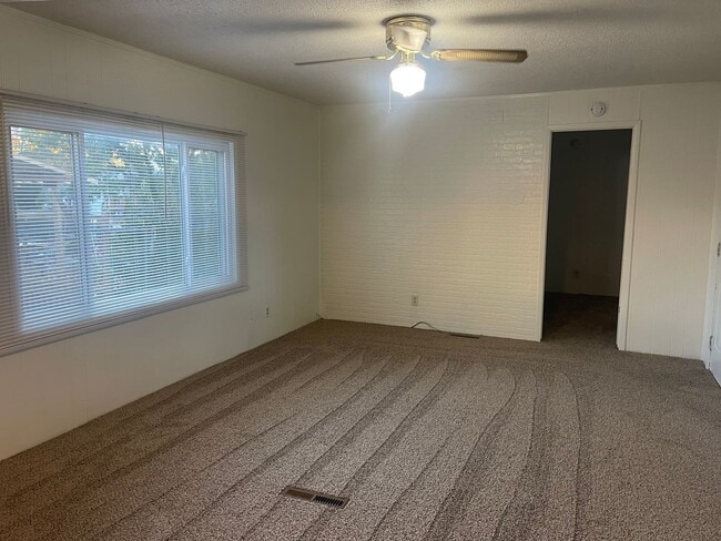 Photo - 3 Bedroom 2 Bath Single Wide Mobile in Lake Montezuma Contact Property Pros Property Management