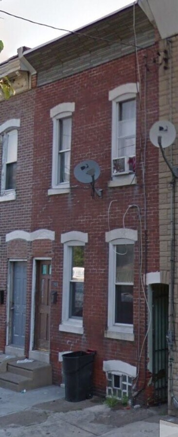 Spacious 3-bedroom home in Frankford featuring ample storage, a private backyard, and convenient ... - Spacious 3-bedroom home in Frankford featuring ample storage, a private backyard, and convenient ...