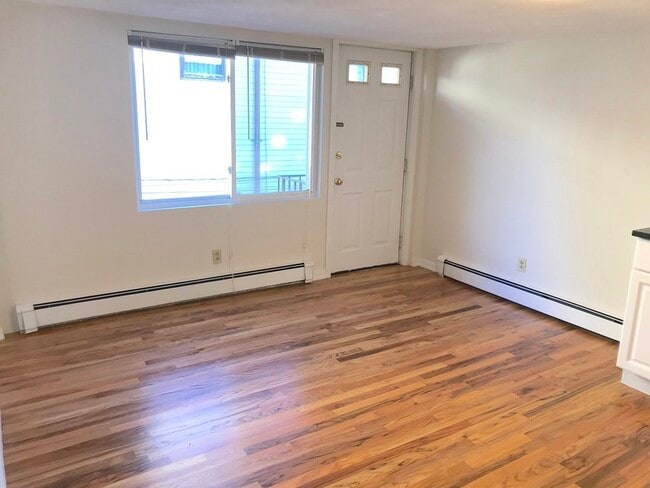 Photo - 144 Thorndike St Unit 2