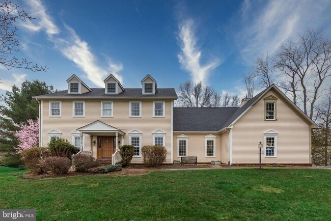 Photo - 22039 Foxlair Rd House