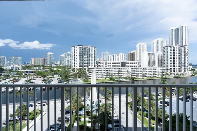 Photo - 300 Bayview Dr Unit 701