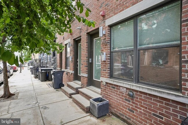 Photo - 970 N Marshall St Unit 4