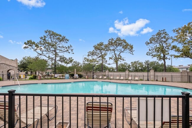 Building Photo - 3124 Holly Hall St Unit 3124