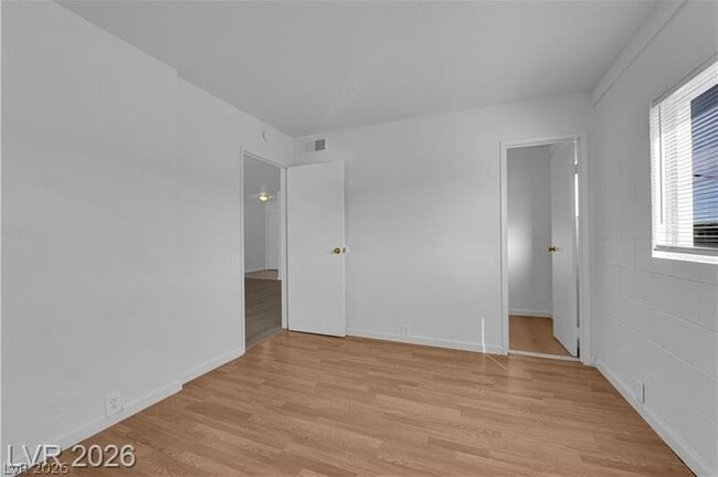 Photo - 2908 E Poplar Ave