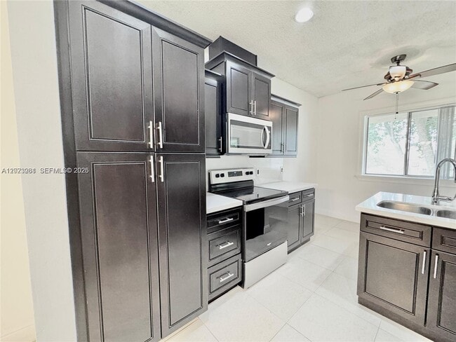 Photo - 16320 Malibu Dr