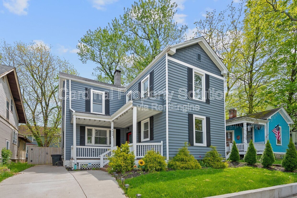 Photo - 4616 Ward St