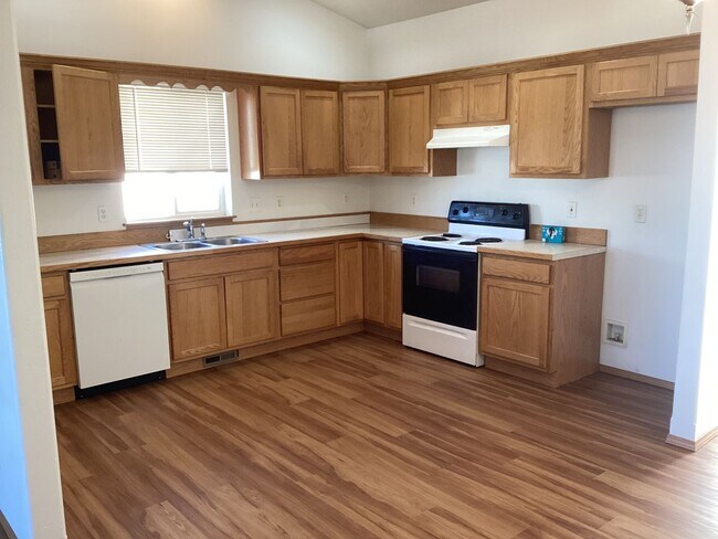 Photo - Nicely updated 4Bed, 2Bath in Airway