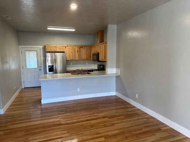 Photo - 411 N 7th St