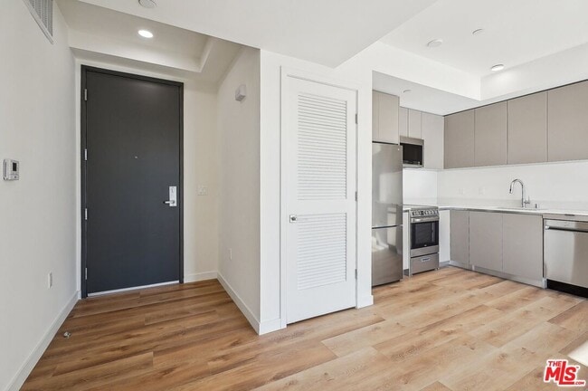 Photo - 1814 Federal Ave Unit 303