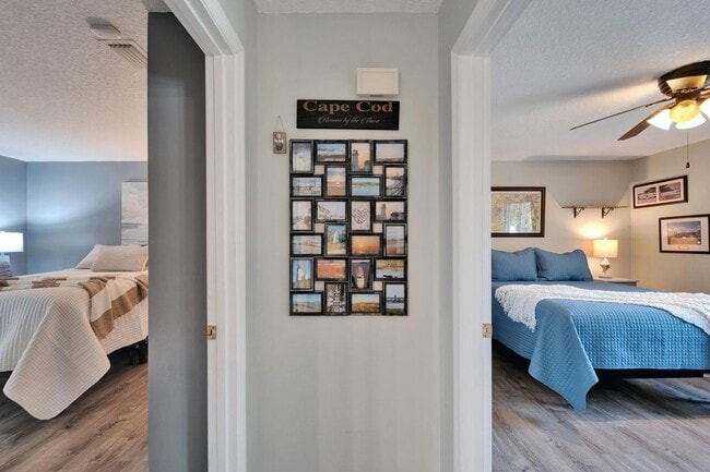 Photo - 1349 New Bedford Dr