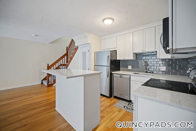 Photo - 148 Quincy Shore Dr Apartamento Unidad 31