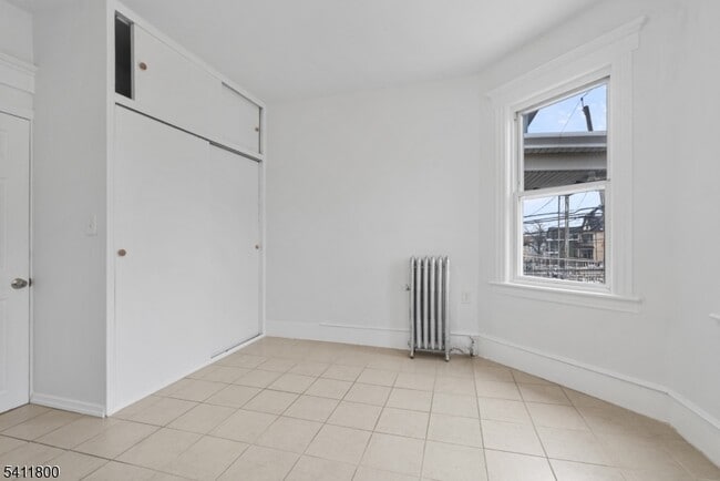 Photo - 315 E 18th St