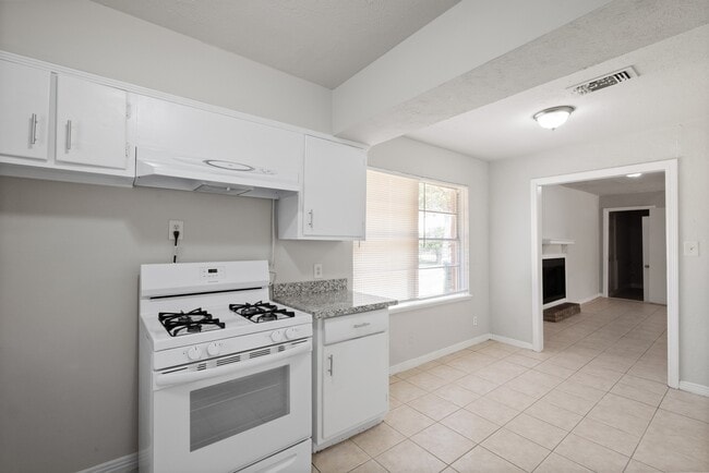 Photo - 8410 Bob White Dr