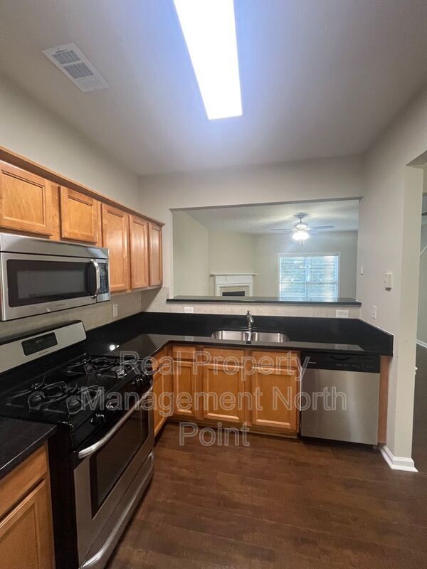 Photo - 2031 Lakeshore Overlook Dr