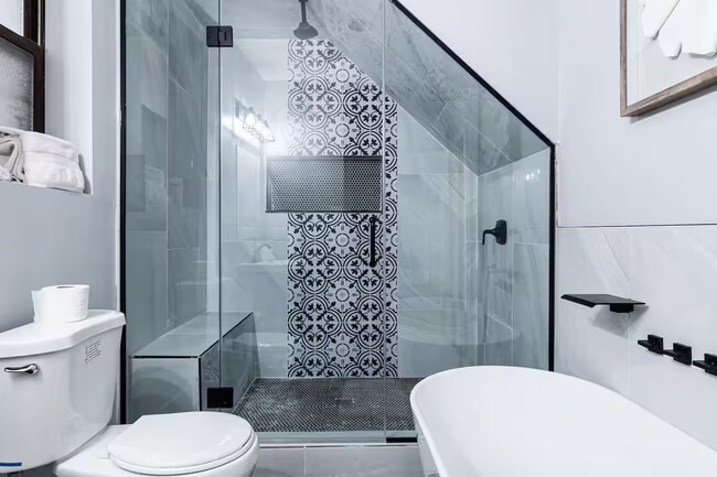 Photo - 1624 W Beach Ave