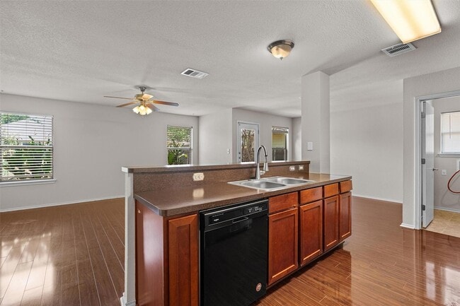 15012 Parrish Ln