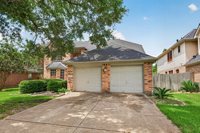 Photo - 2710 Five Oaks Dr