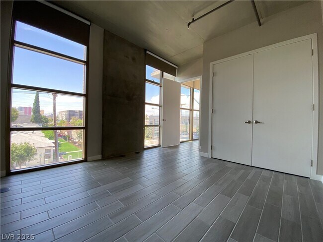 Photo - 353 E Bonneville Ave Unit 339