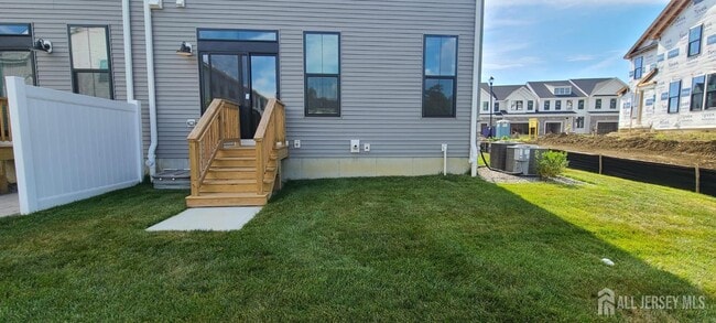 Photo - 7 Colt Ln