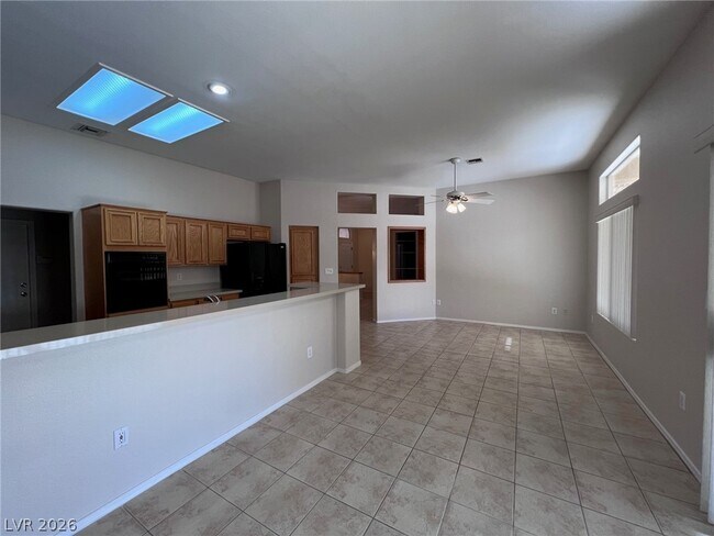 Photo - 10401 Willamette Pl