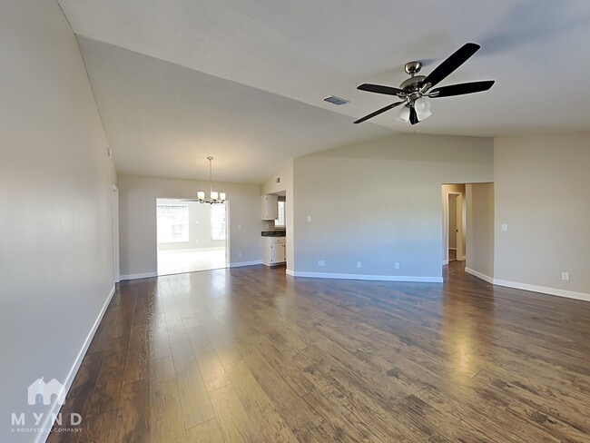 Photo - 5061 Elwood Rd