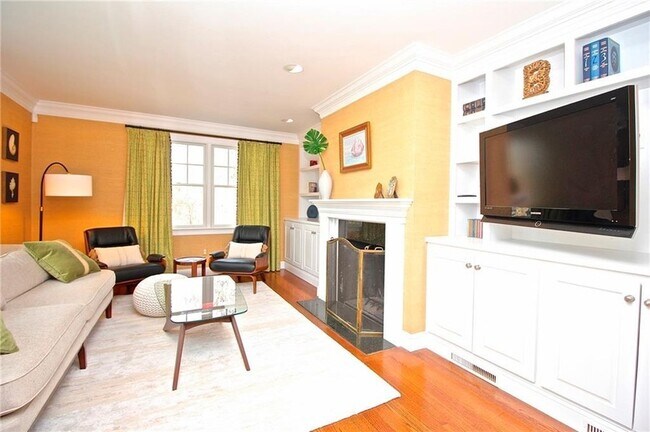 Photo - 190 Coggeshall Ave