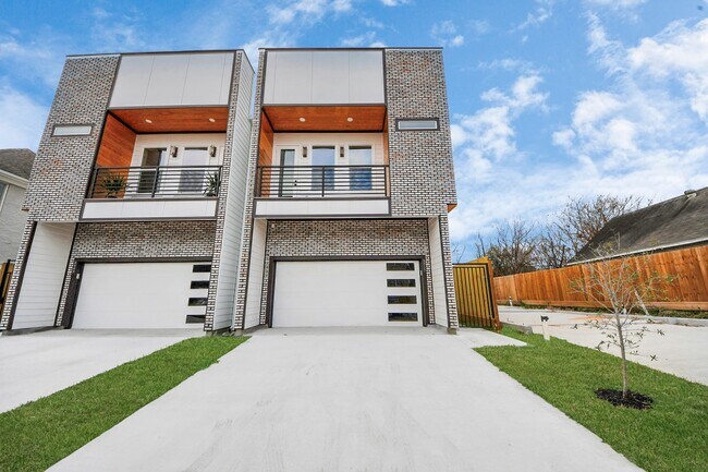 Photo - 2911 Wichita St