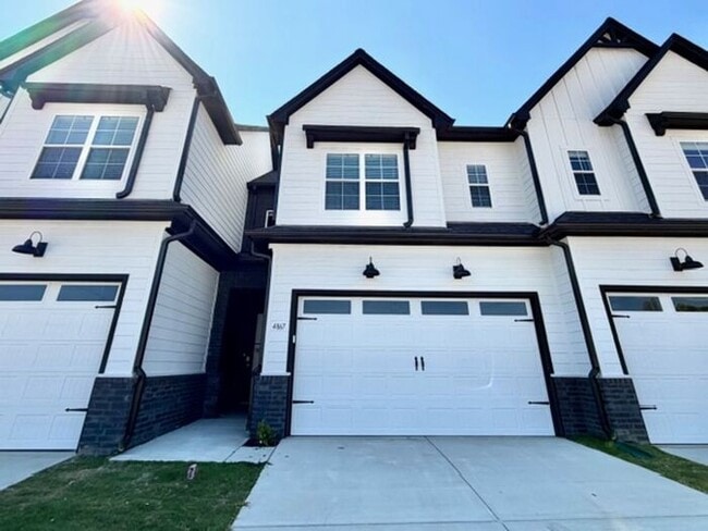 Building Photo - OPEN HOUSE! Now Leasing Brand New Townhomes In Olive Branch! Minutes from Methodist Hospital!