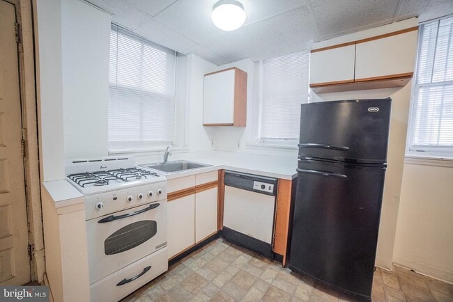 Photo - 2116 Walnut St Unit BASEMENT