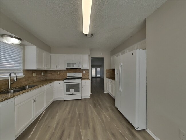 Photo - 11118 Nepau Dr