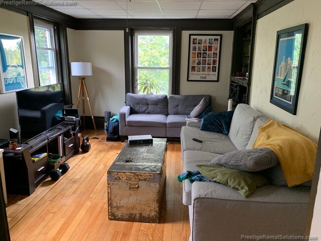 Building Photo - 238 South St Unit 2