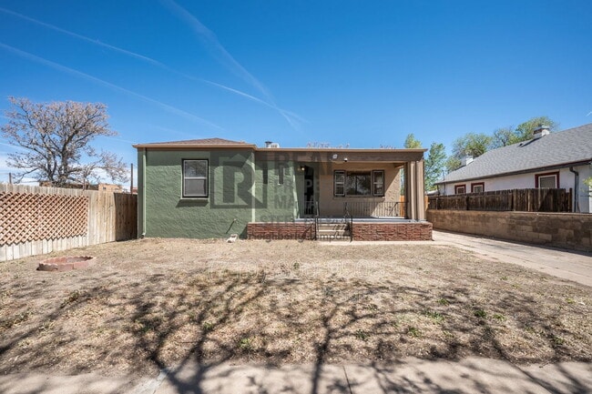 Building Photo - 909 W Evans Ave